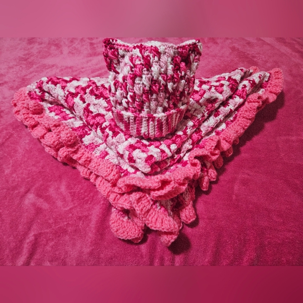 Homemade crochet kitty beanie and blanket for child/kid - pink and white ruffle